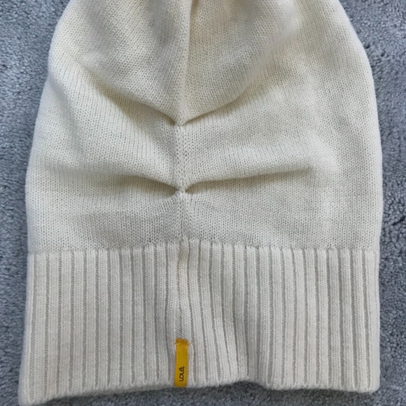 Lola Beanie - Picture 1 of 3